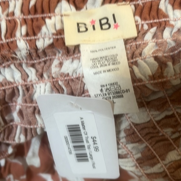 Very cute nwt top - Picture 5 of 6